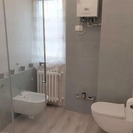 34 Via Giulio Carcano Apartament