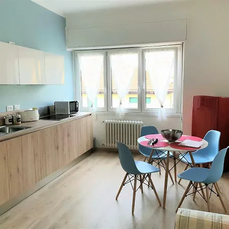 34 Via Giulio Carcano 아파트 *