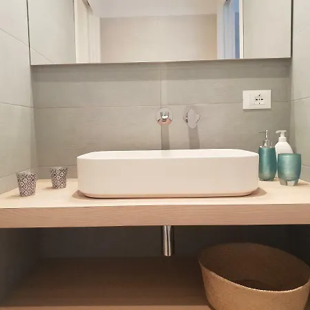 34 Via Giulio Carcano