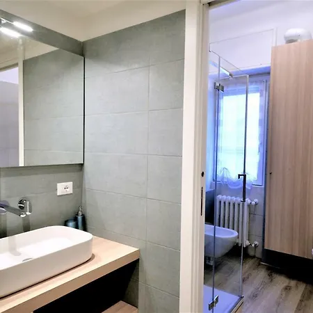 34 Via Giulio Carcano *