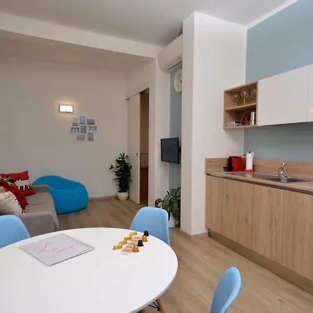34 Via Giulio Carcano Appartement